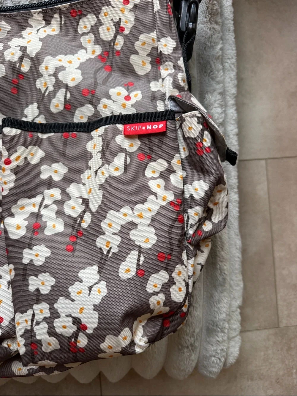 Skip Hop Duo Diaper Bag in Discontinued Cherry Blossom Print